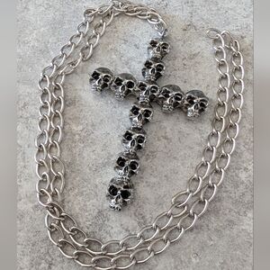 Men's Lightweight Acrylic Skull Cross Necklace
